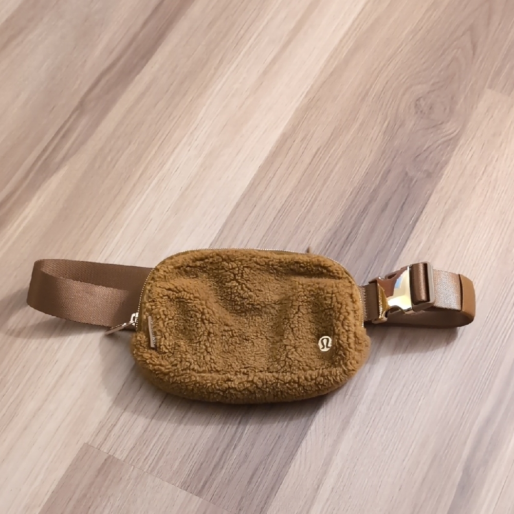 lululemon athletica Brown Fleece Belt Bag